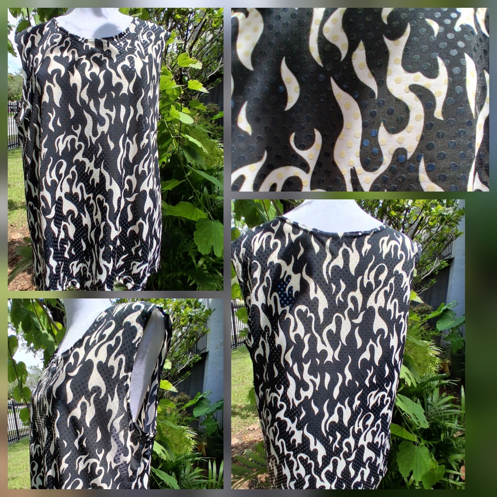 🔥Stylish FLAME PRINT Black White Sequins Women's Blouse Size Large EUC